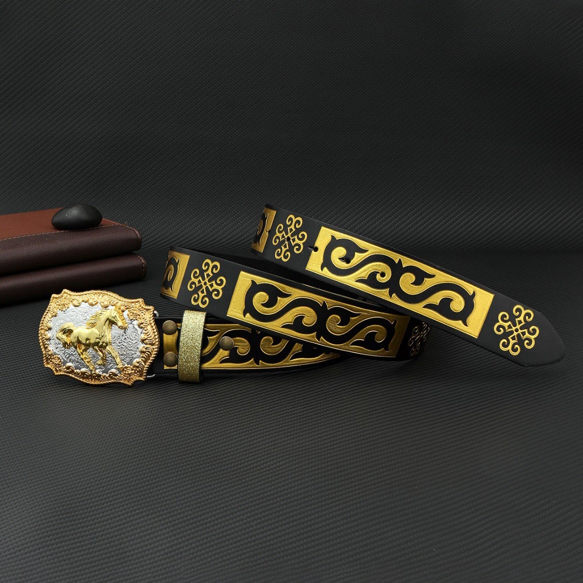Men's Golden Horse Carving Buckle Black & Gold Embossed Belt