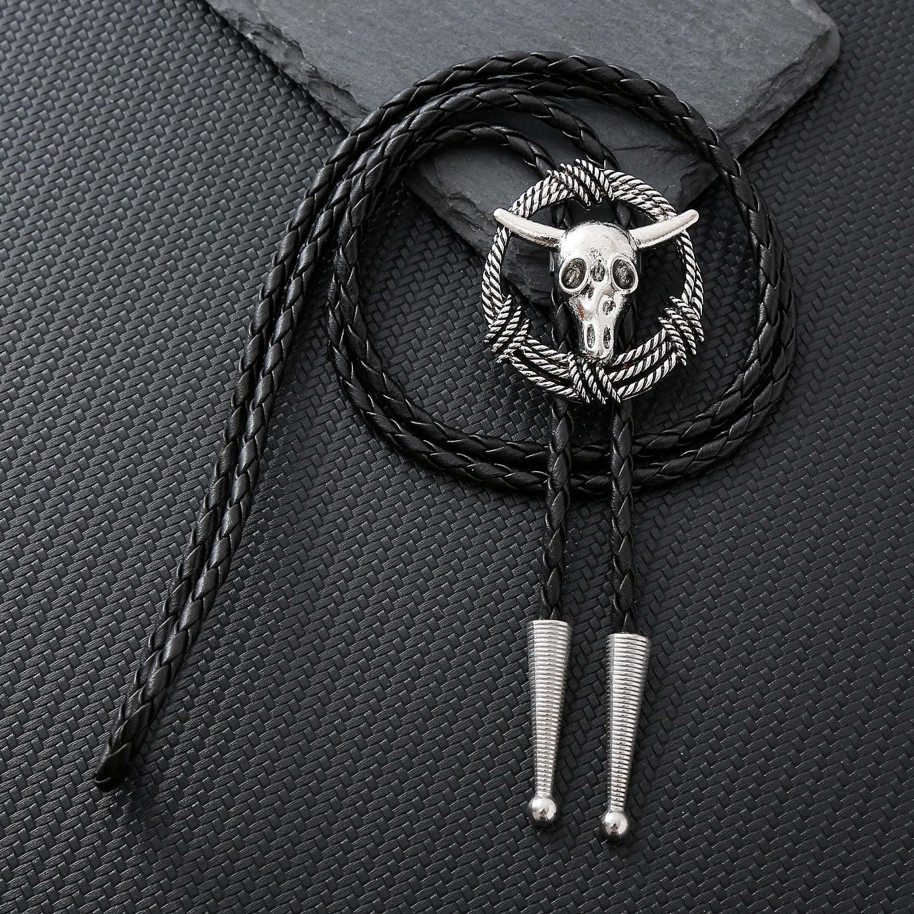 Steer Skull Rope Wreath Rock Style Bolo Tie