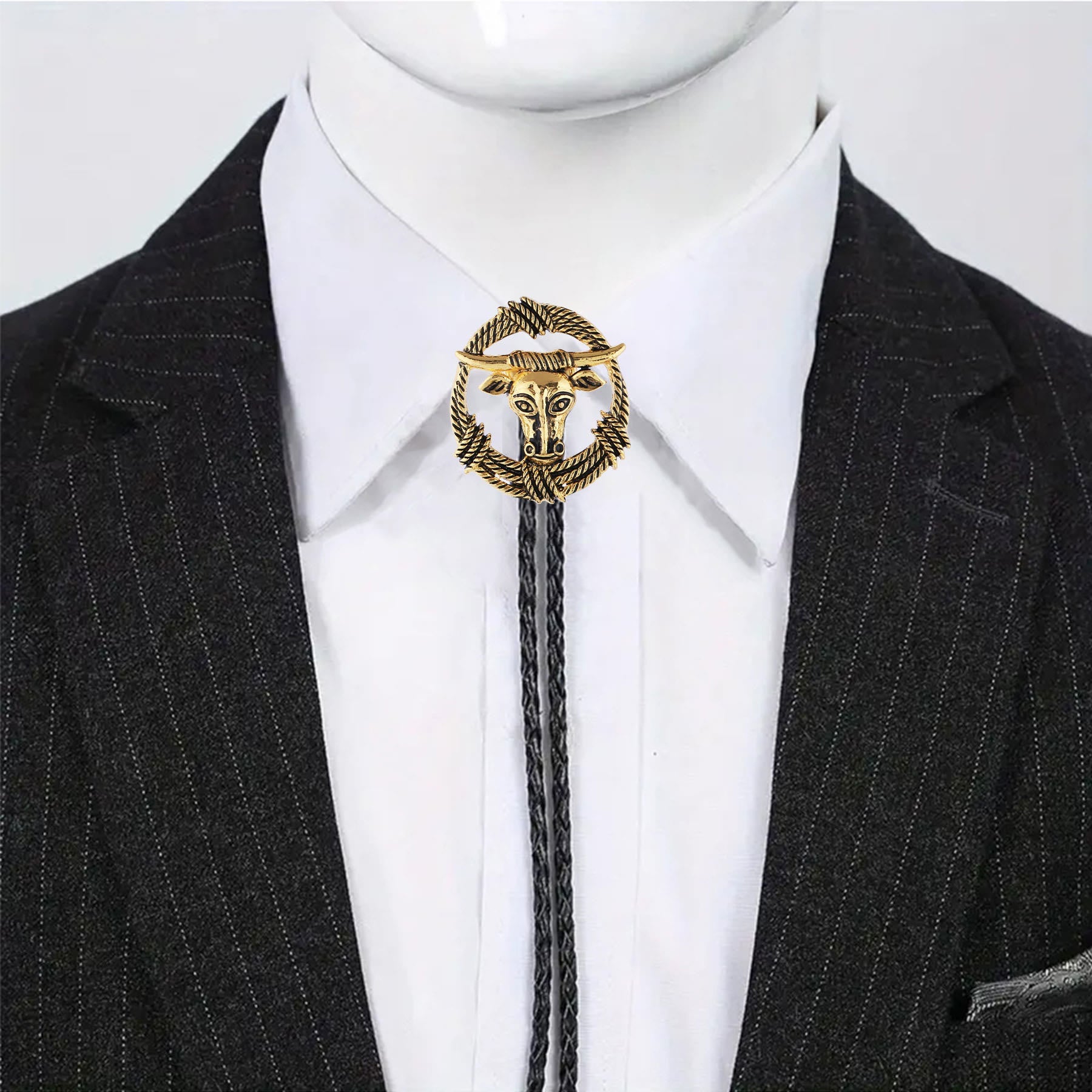 Rodeo Longhorn Bull Rope Wreath Rock Style Bolo Tie