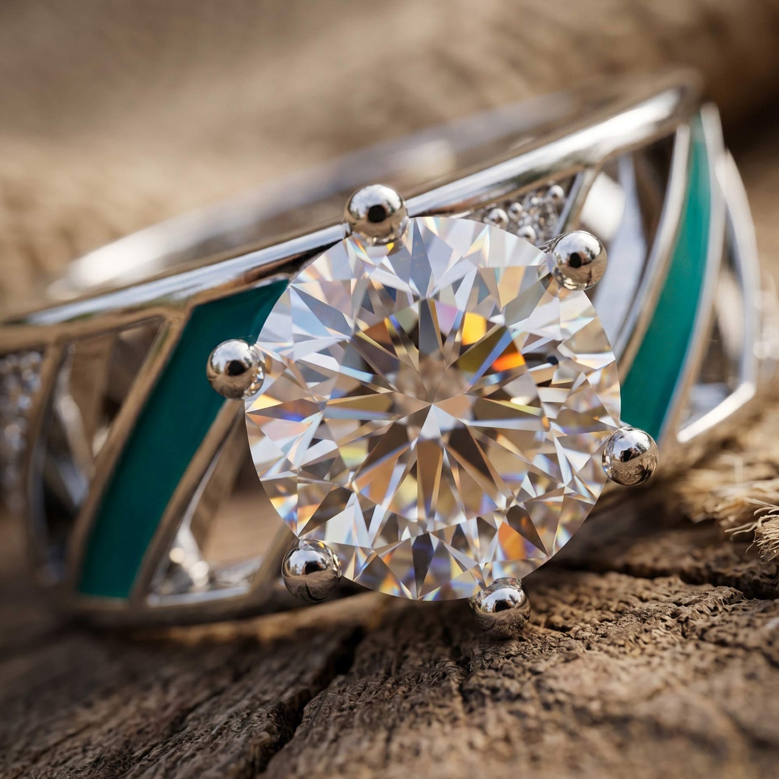 Aurora Veil Ring - Moissanite