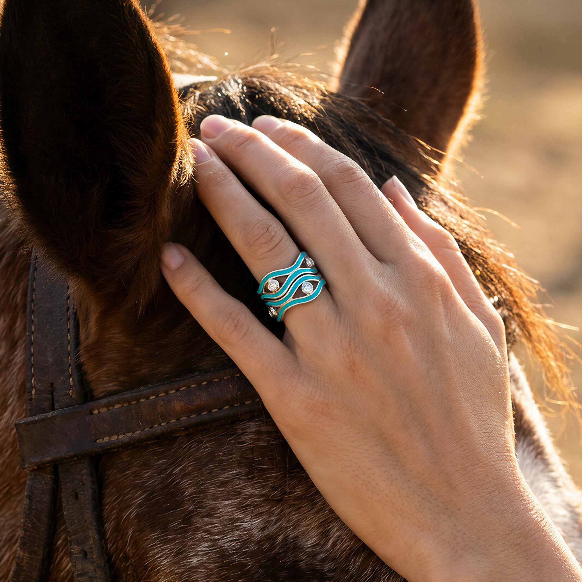 Desert Stream Ring - Moissanite