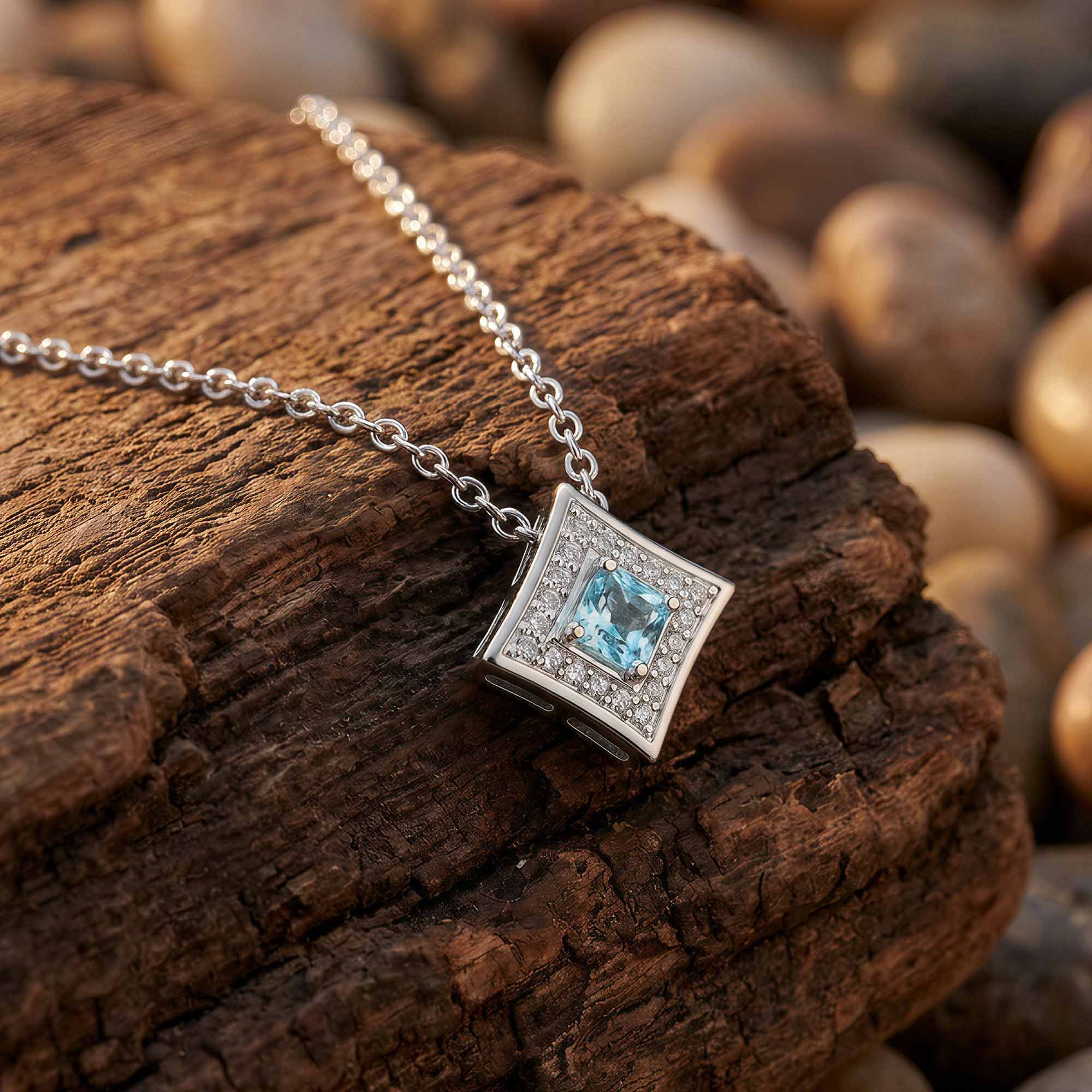 Soulful Waters Necklace - Aquamarine