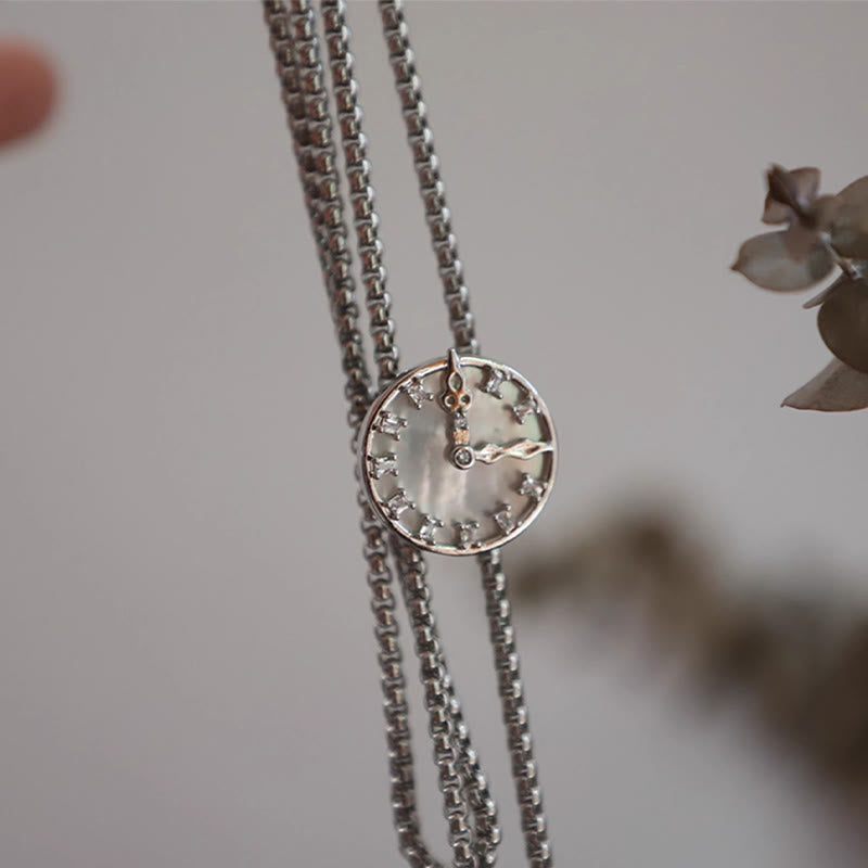 Unisex Vintage Silver Stationary Clock Design Bolo Tie