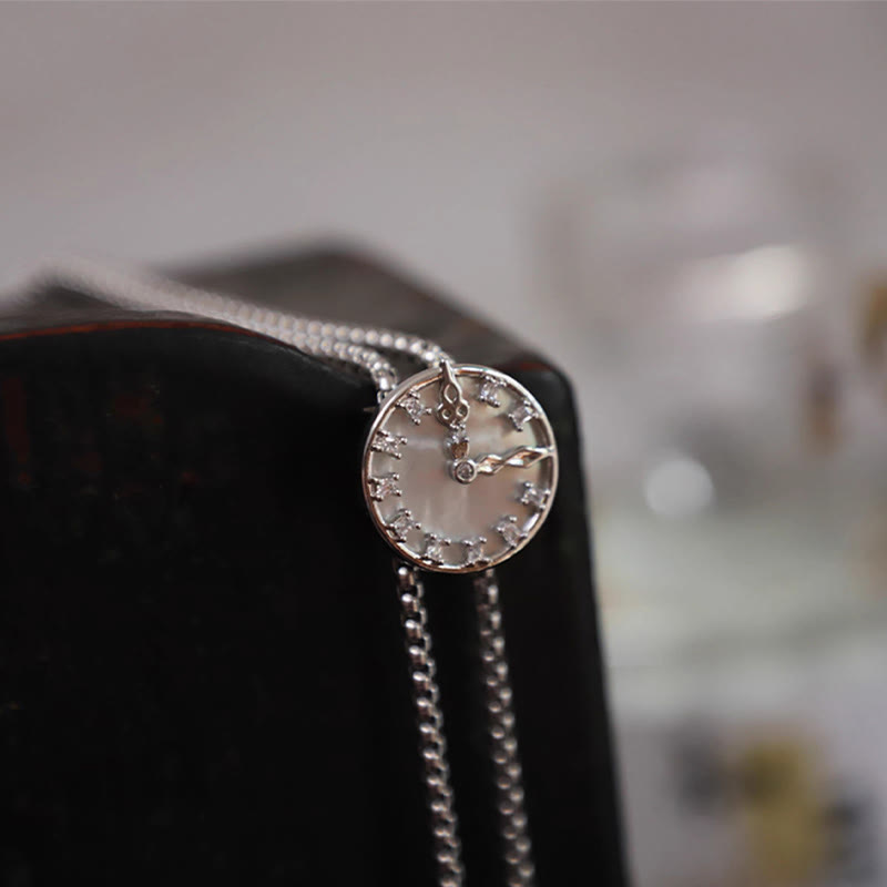 Unisex Vintage Silver Stationary Clock Design Bolo Tie