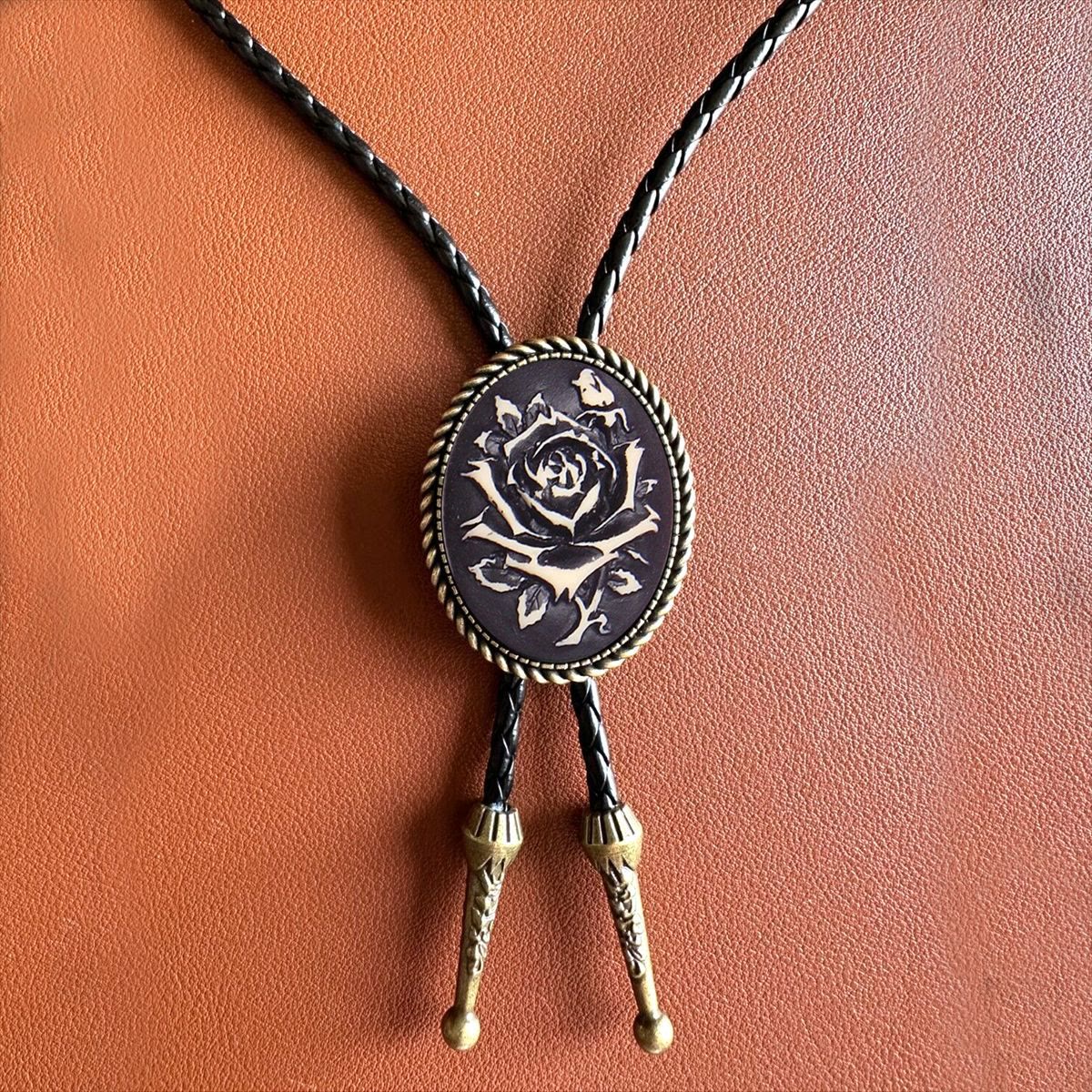 Western Cowboy Knight Creative Bull Head Bolo Tie
