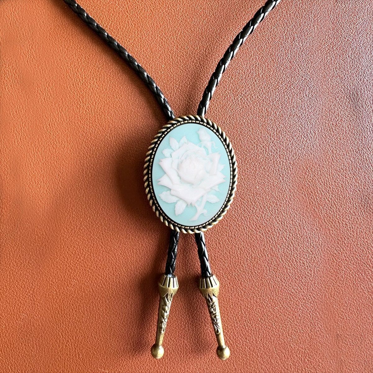 Western Cowboy Knight Creative Bull Head Bolo Tie