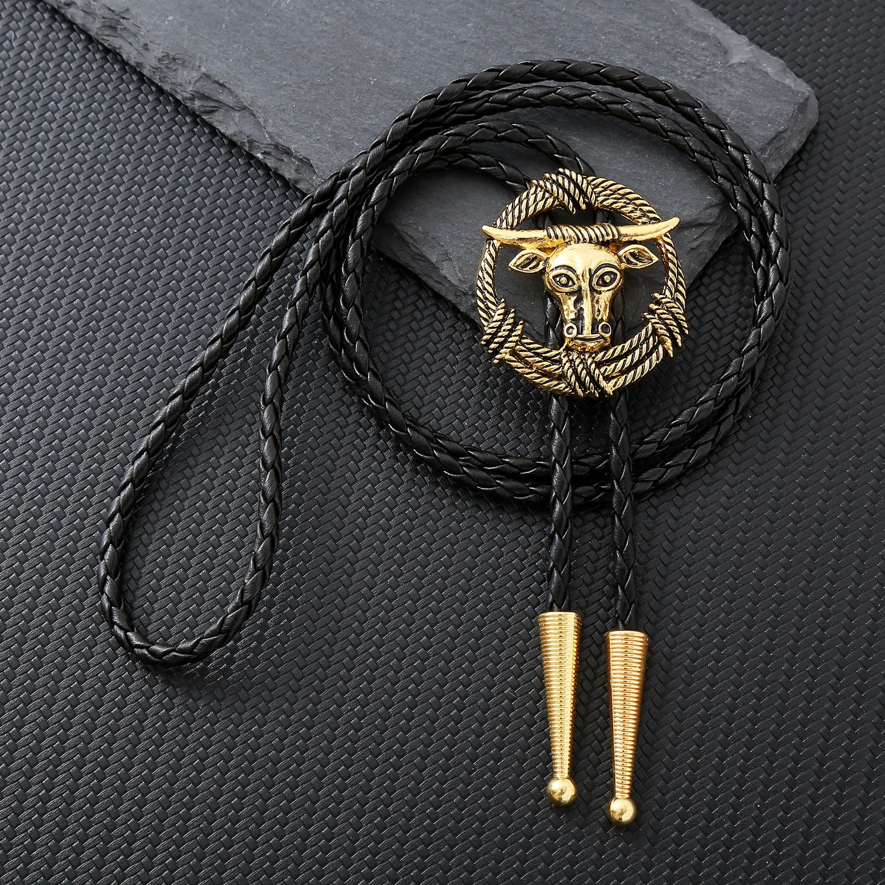 Rodeo Longhorn Bull Rope Wreath Rock Style Bolo Tie