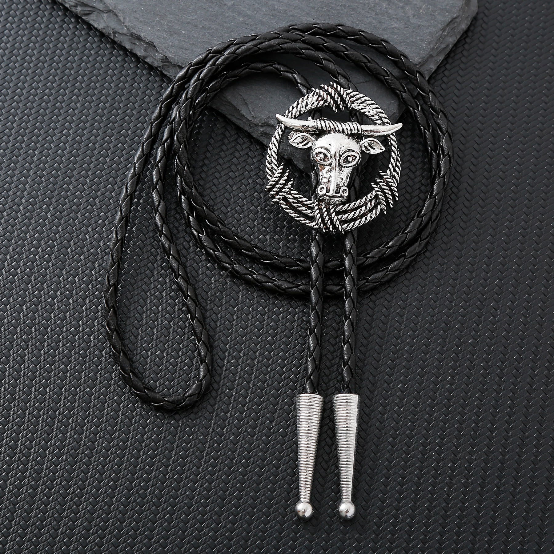 Rodeo Longhorn Bull Rope Wreath Rock Style Bolo Tie