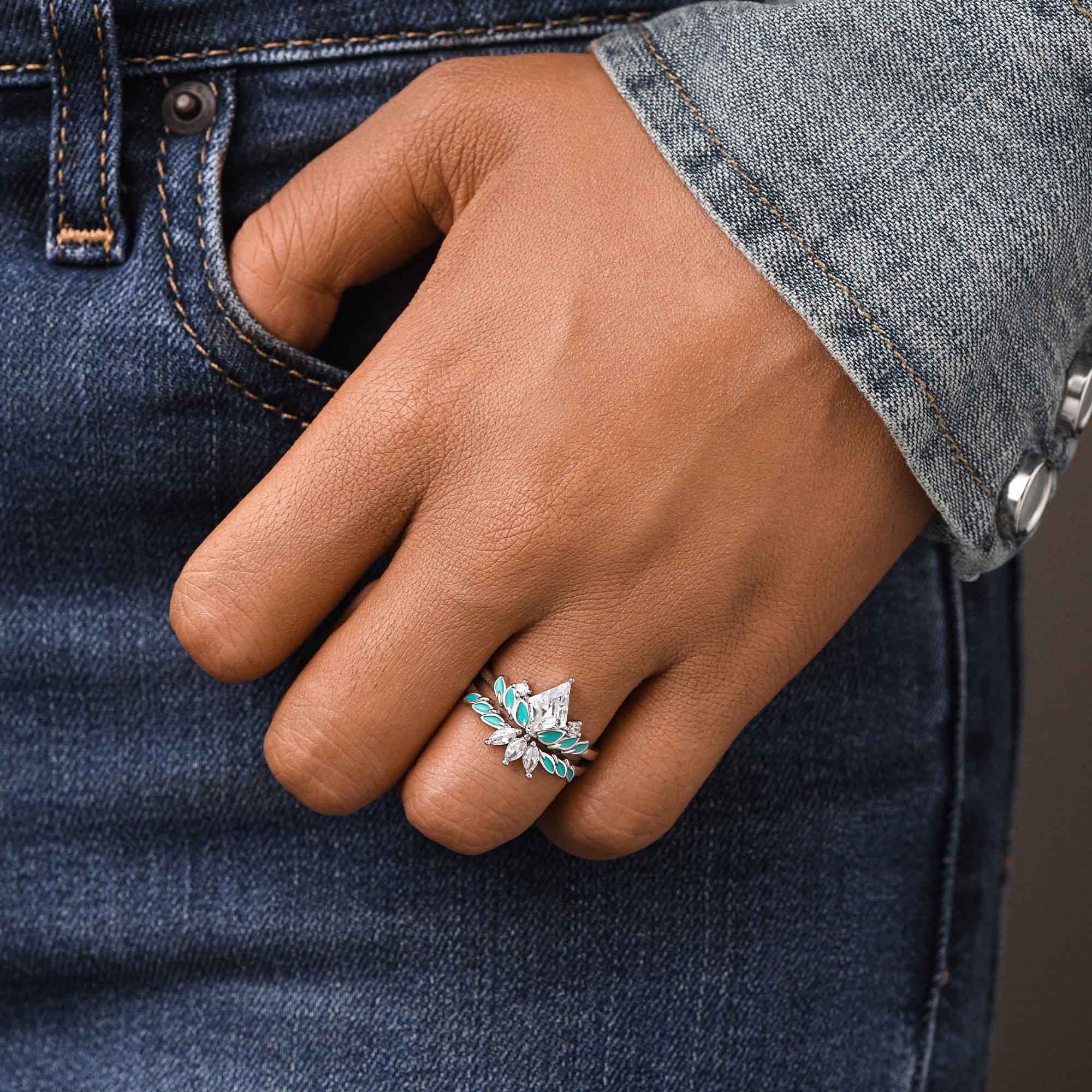 Anthea Harmony Ring - Moissanite