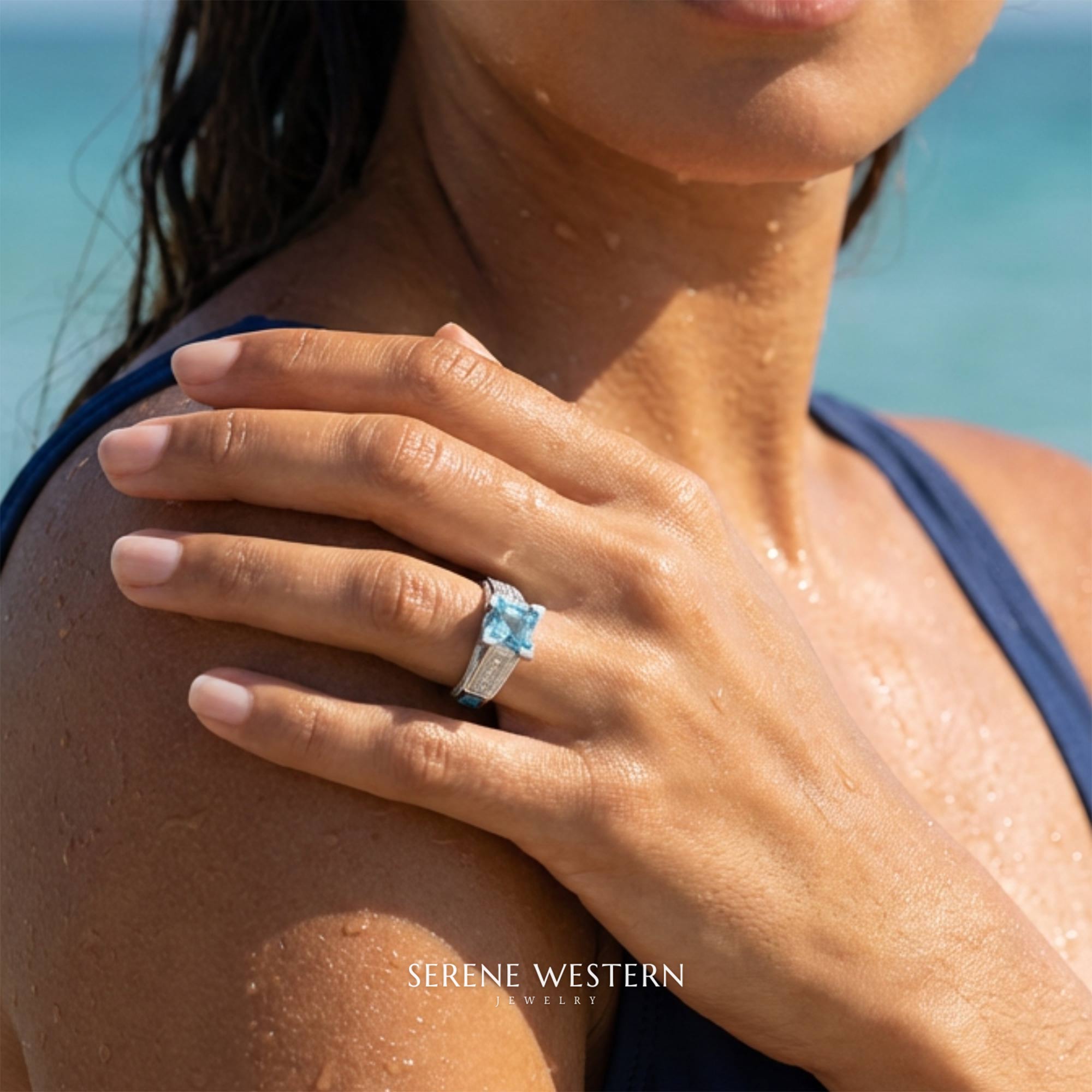 Eiffel Elegance Ring - Aquamarine