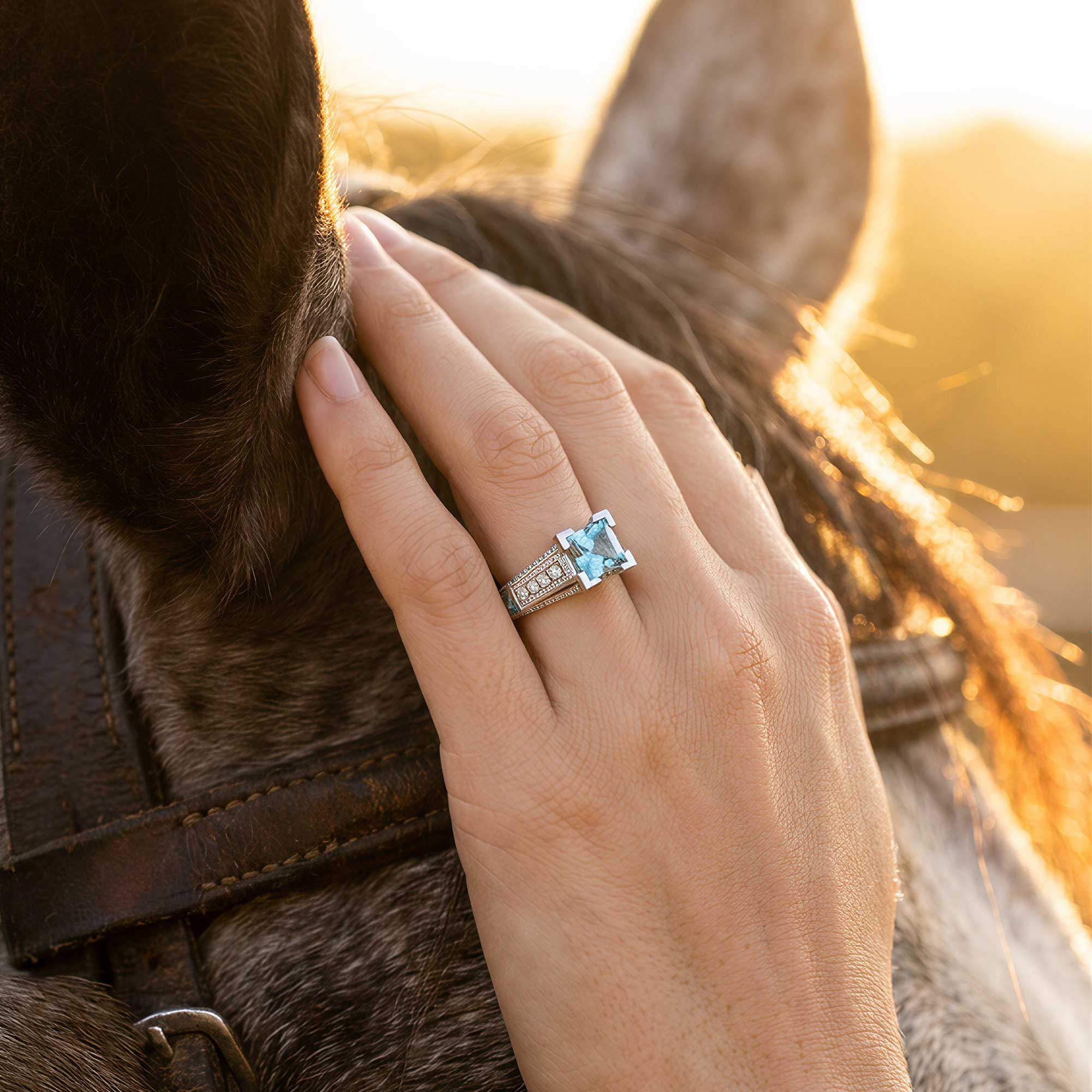 Eiffel Elegance Ring - Aquamarine