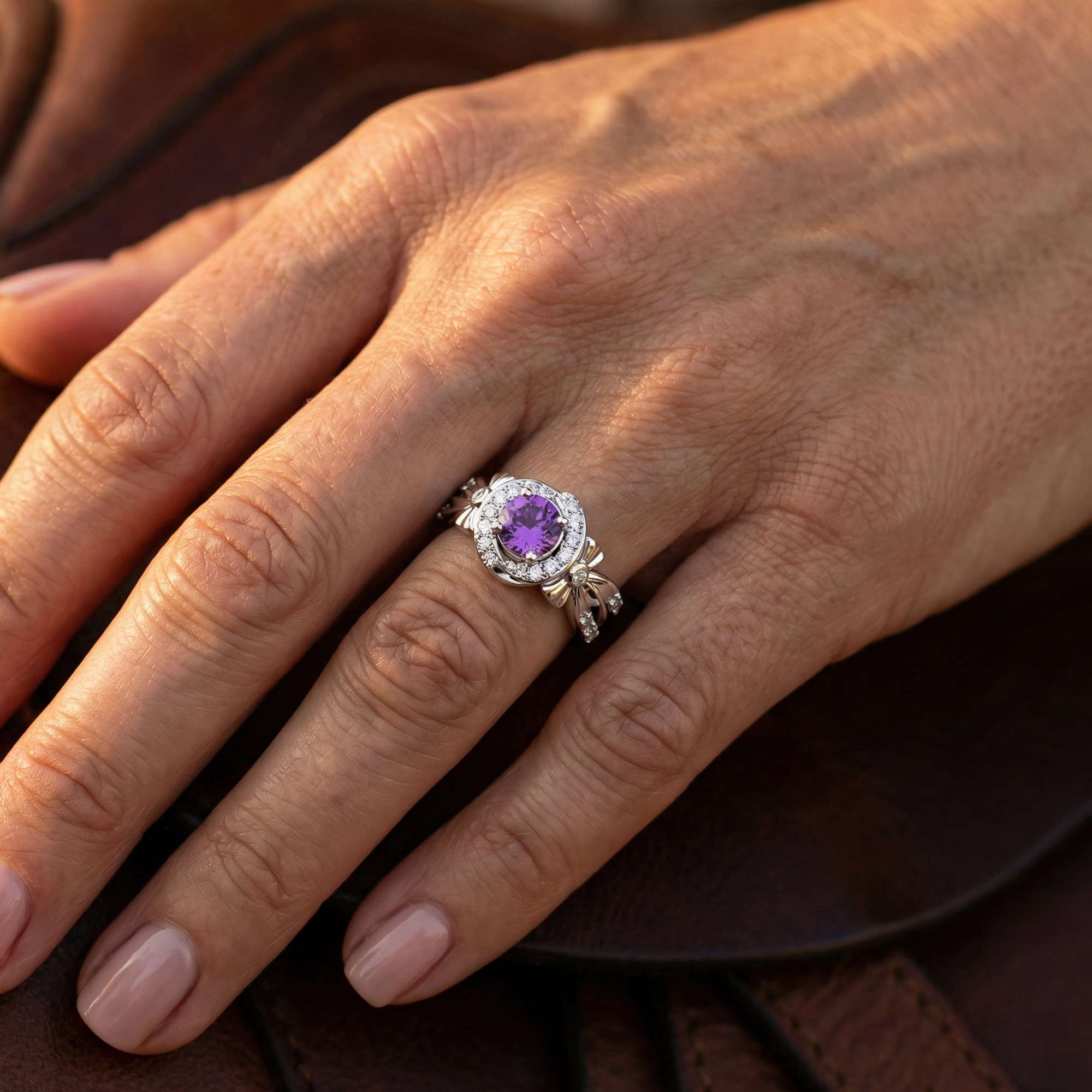 Graceful Bow Entwined Ring - Amethyst