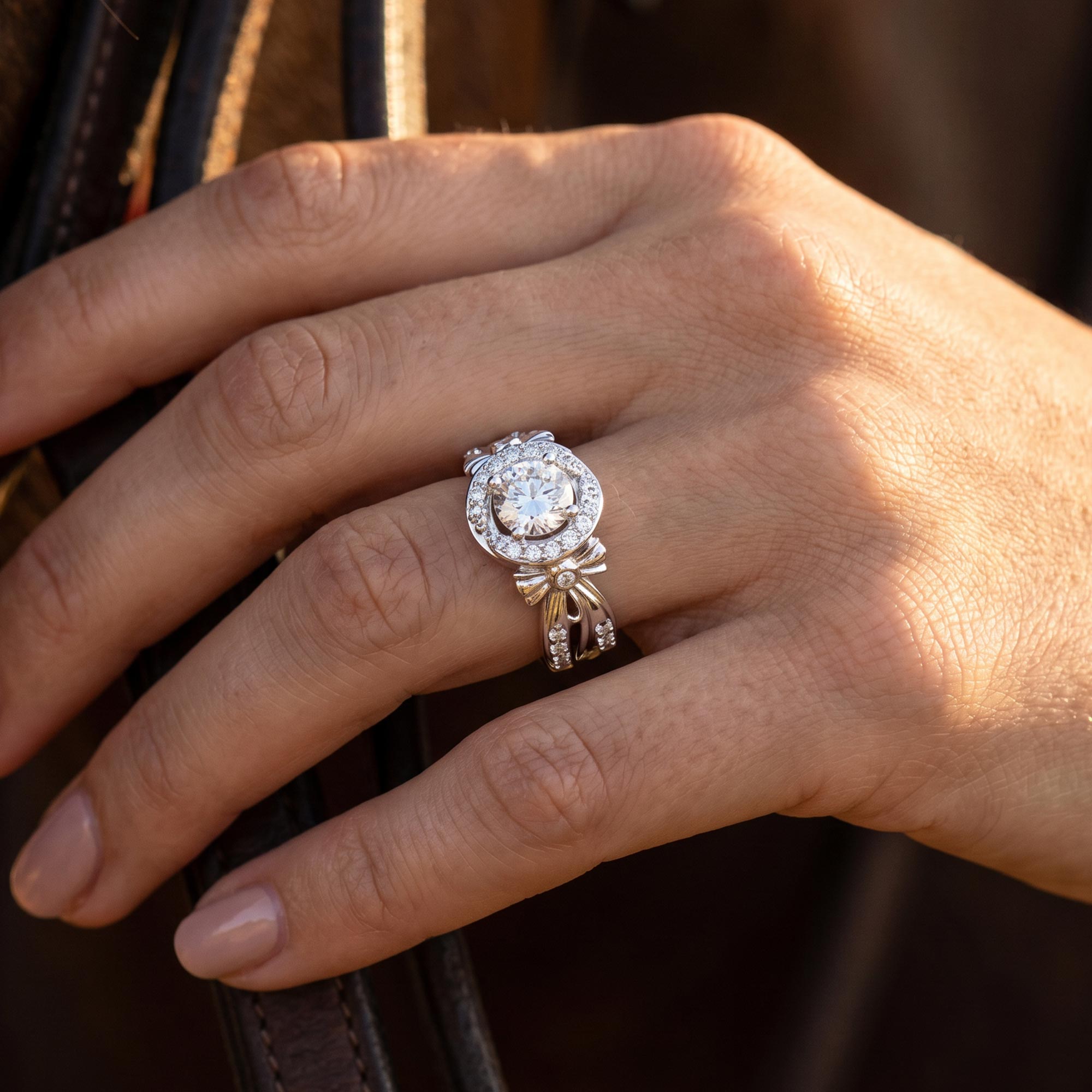 Graceful Bow Entwined Ring - Moissanite