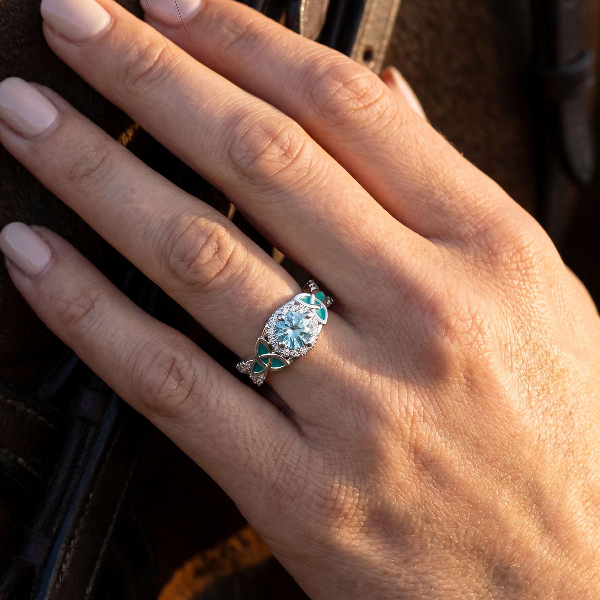 Interwoven Lucky Leaf Ring - Aquamarine