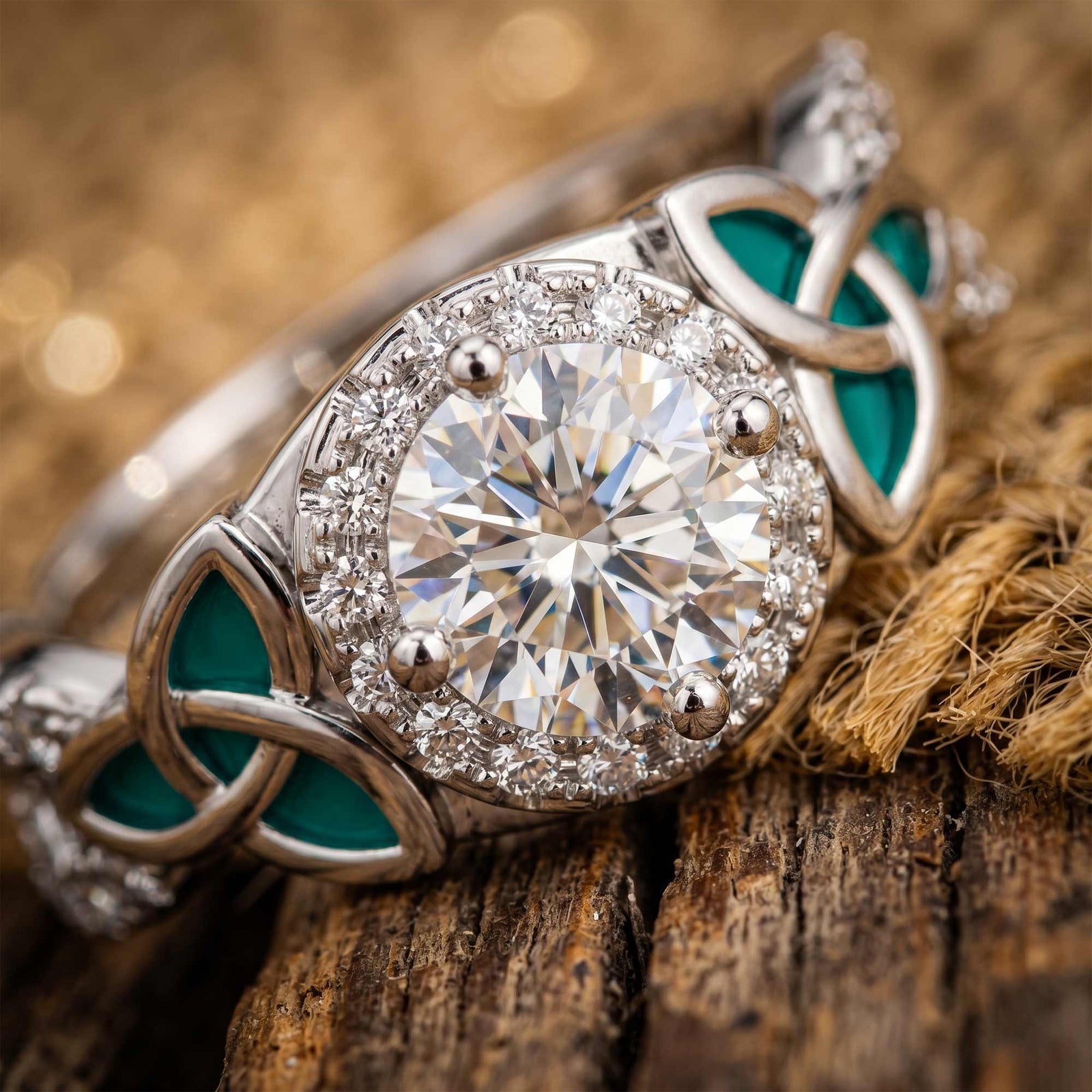 Interwoven Lucky Leaf Ring - Moissanite