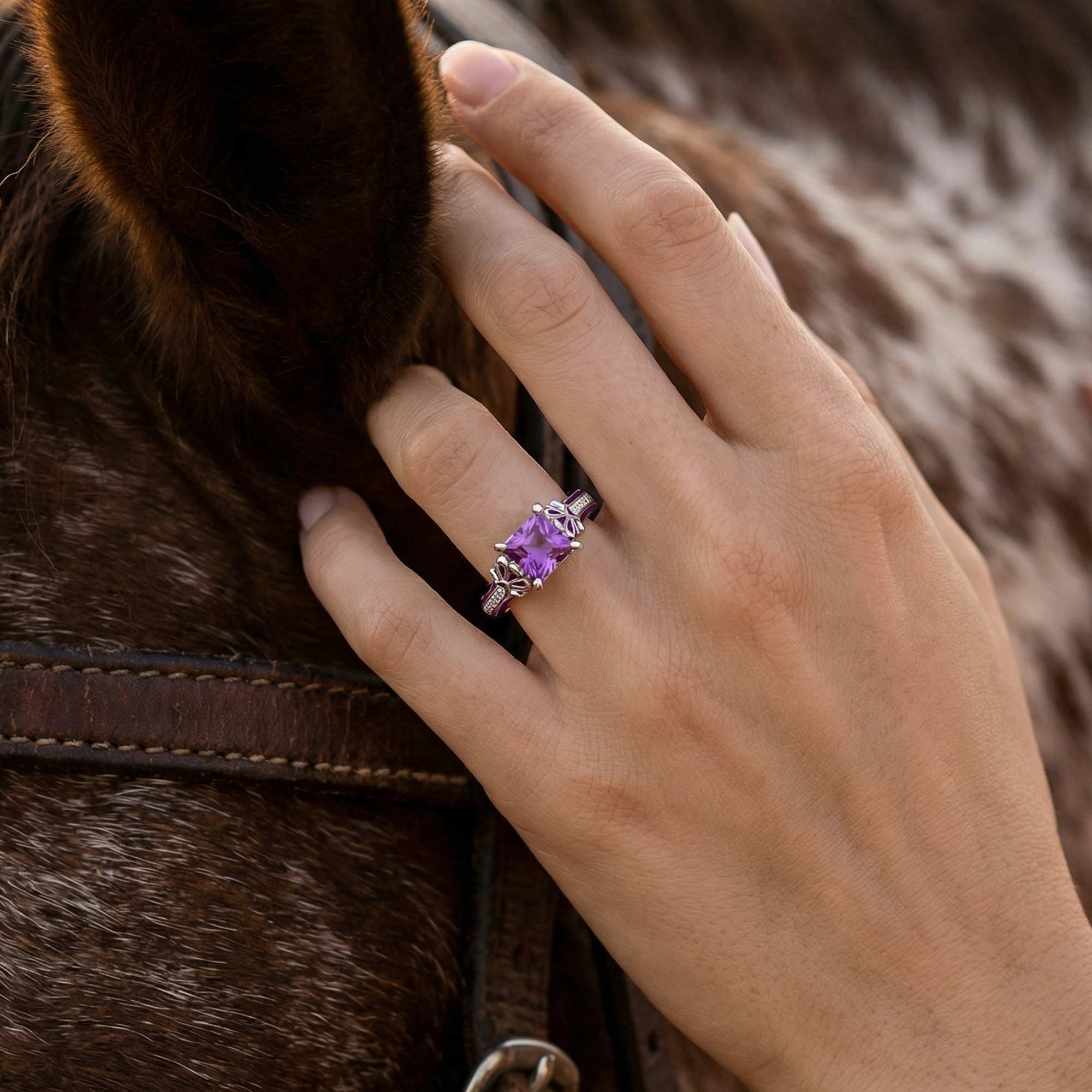 Lumen Crest Ring - Amethyst