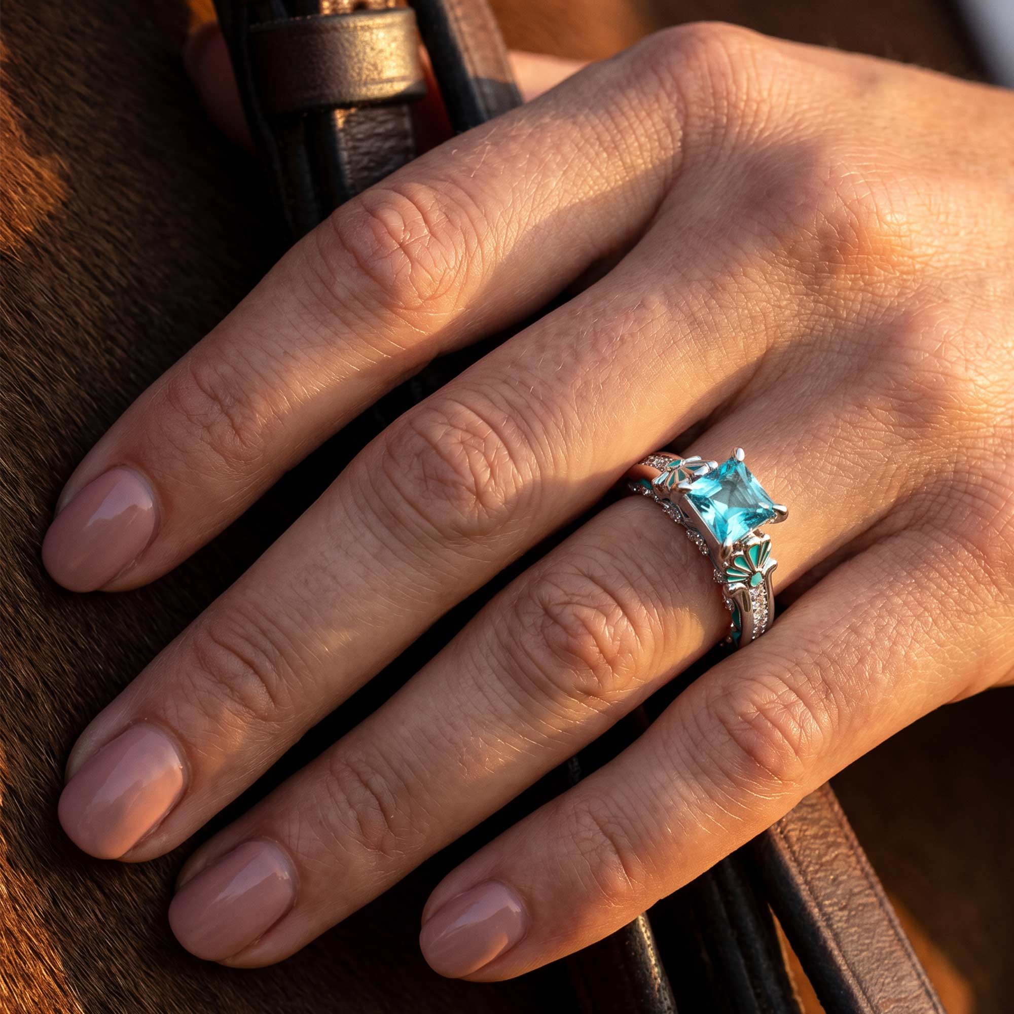Lumen Crest Ring - Aquamarine