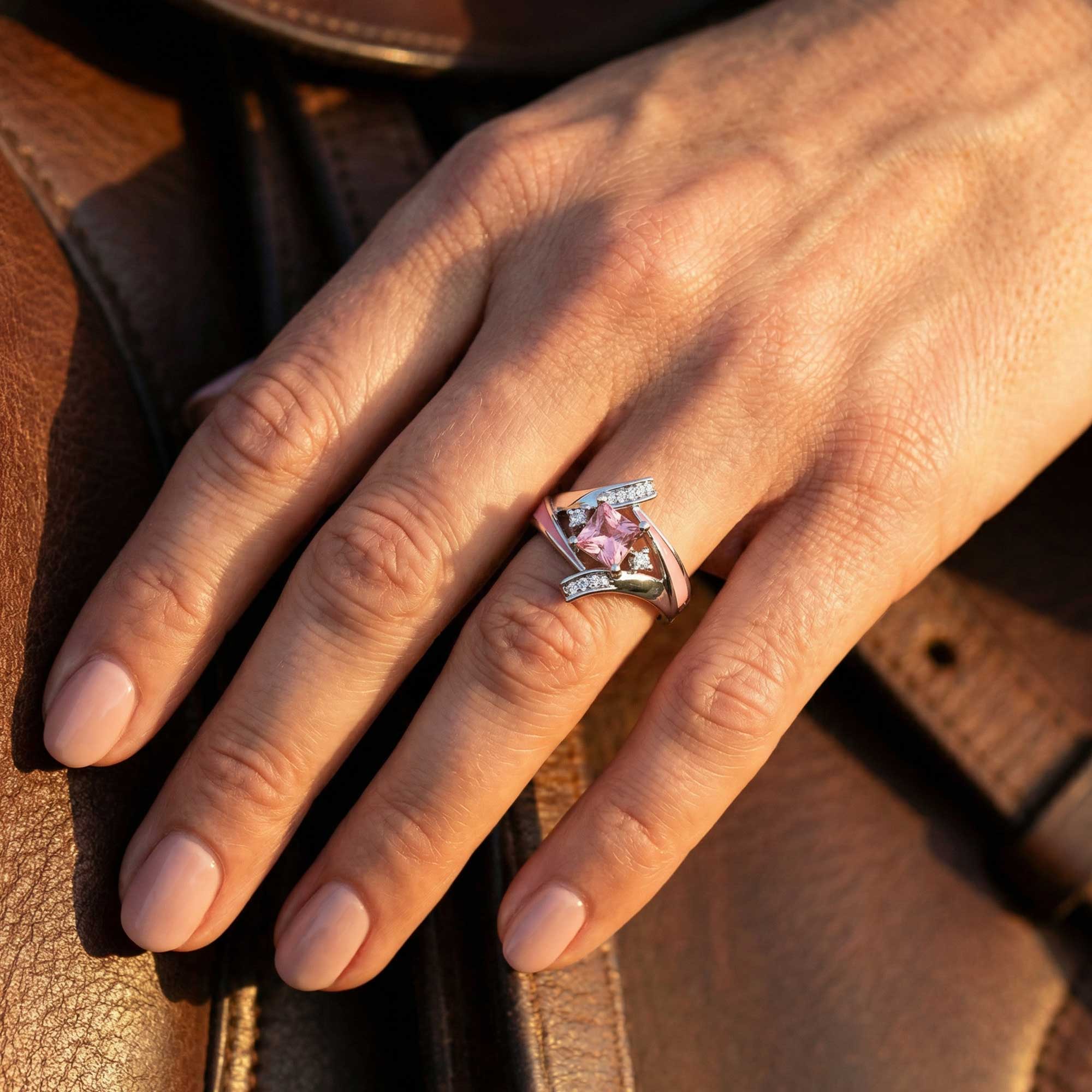 Milky Way Kiss Ring - Rose Quartz