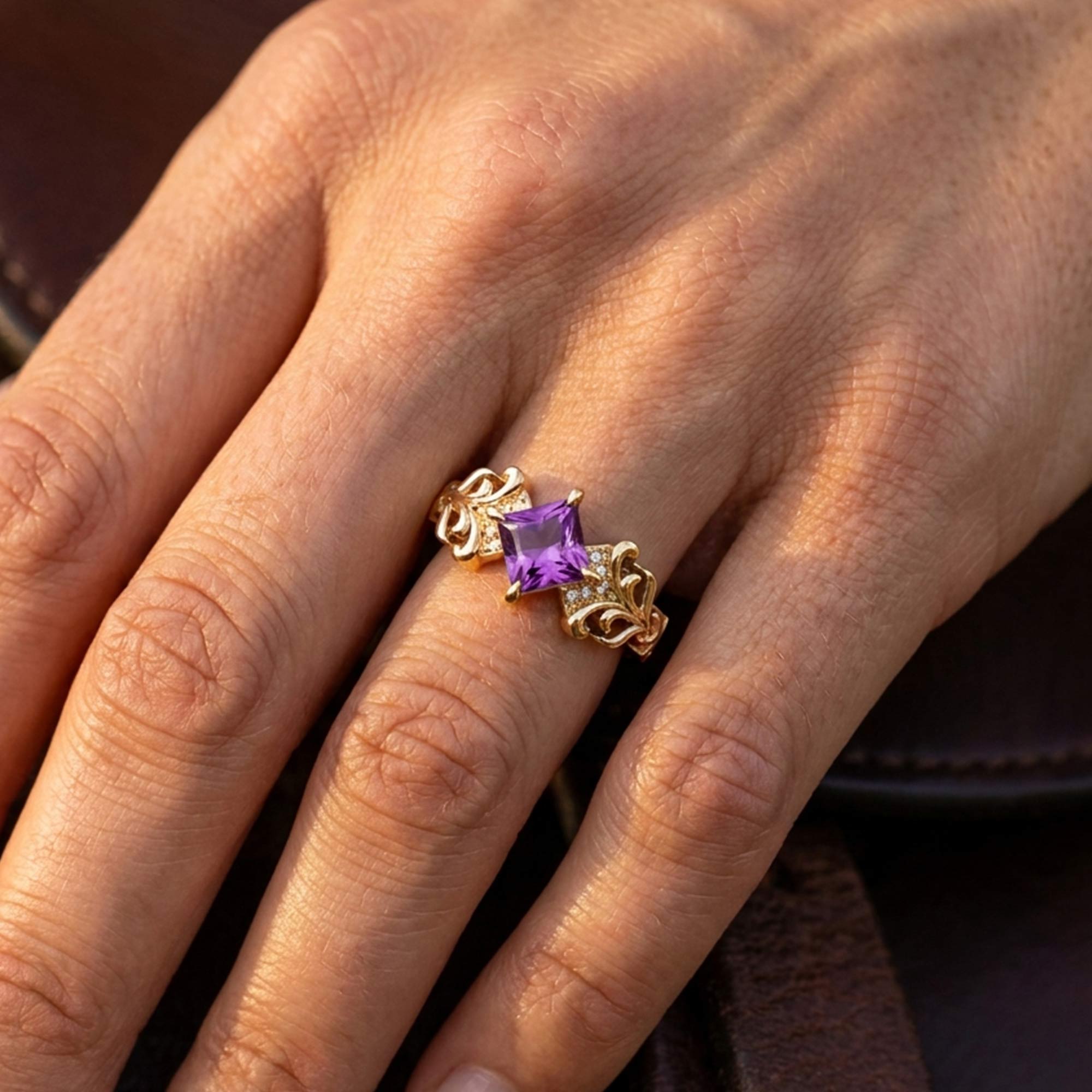 Sunspire Glow Ring - Amethyst