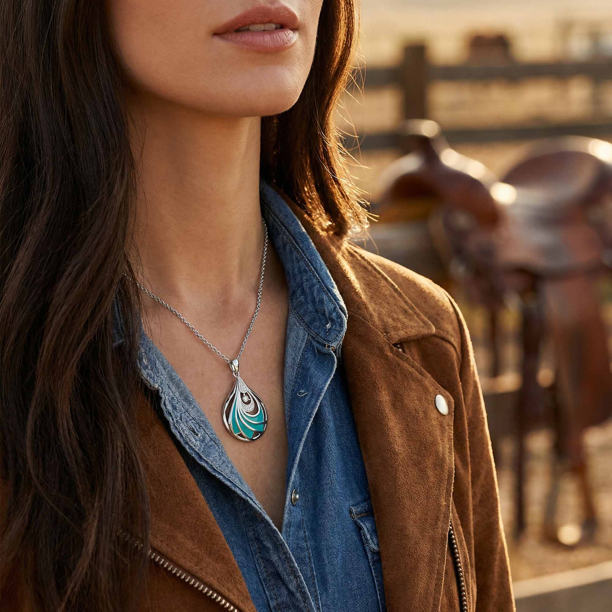 Zephyr Teardrop Necklace - Moissanite